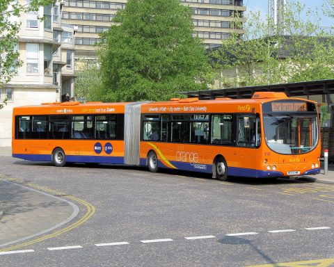articulated bus