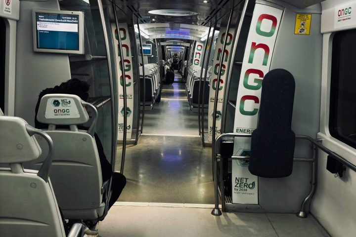 Delhi airport express metro